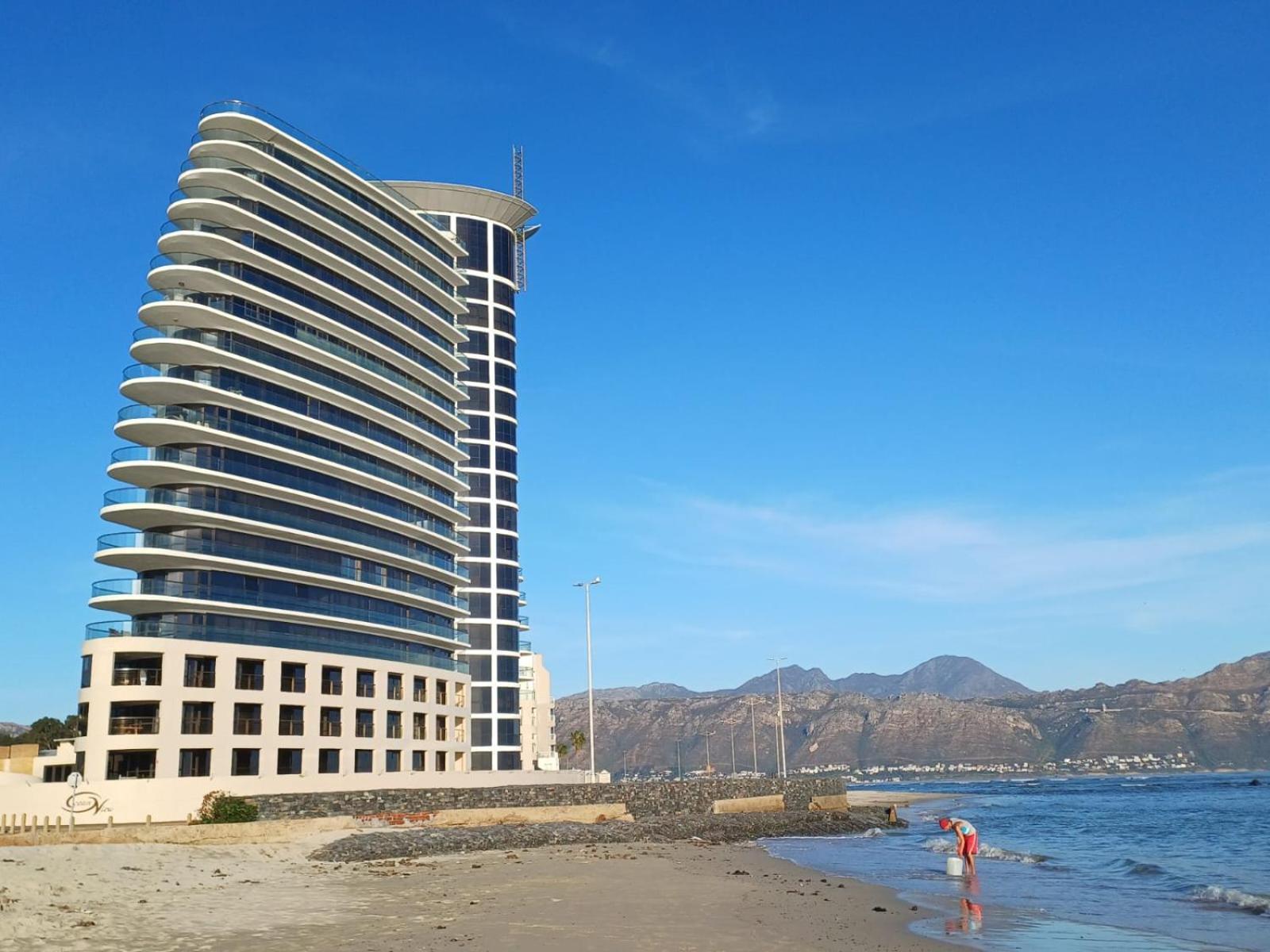Loddey'S Self Catering Apartments - By Beach Collection Strand Exterior photo